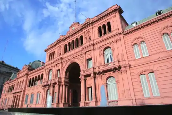 550x367_todas-miradas-conducen-casa-rosada-1149361-195829