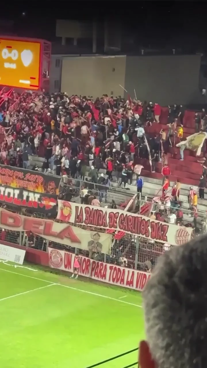 pelea_hinchas_santo_sin_logo