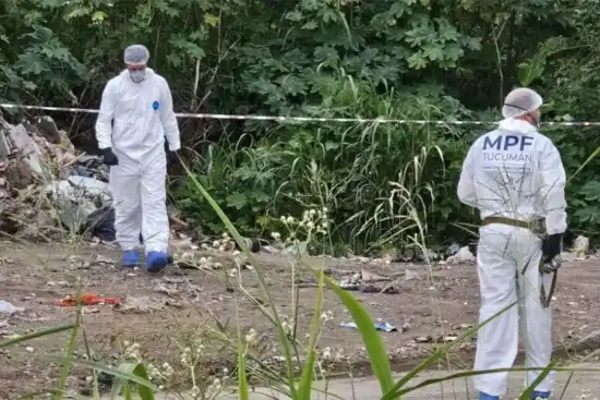 550x367_en-la-escena-peritos-ecif-buscaron-evidencias-lugar-donde-fue-encontrado-cuerpo-rika-lvarez-1138809-065405