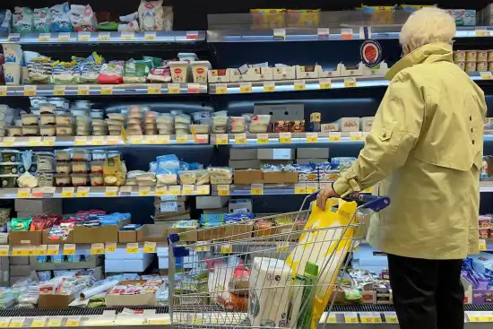 550x367_jubilados-pensionados-pueden-acceder-mayo-descuentos-reintegros-supermercados-farmacias-otros-comercios-adheridos-1135059-123607