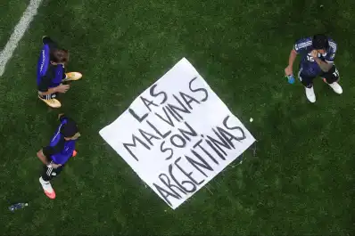 398x265_que-dice-reglamento-fifa-sobre-bandera-malvinas-son-argentinas-podria-pasar-afa-1145708-084523