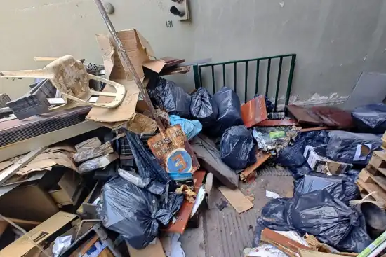 550x367_lo-se-saco-subsuelo-tof-se-puso-vereda-edificio-alli-fue-trasladado-camiones-gendarmeria-1141716-155324