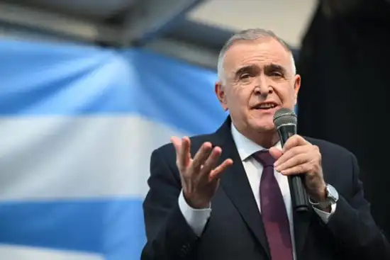 550x367_bajo-control-gobernador-viajo-gestiones-oficiales-termino-internado-hospital-italiano-intenso-dolor-precordial-1146815-003540