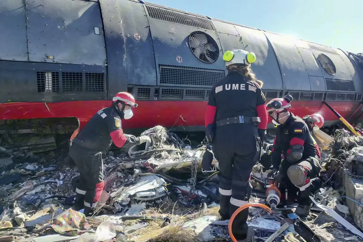 la-tragedia-ferroviaria-en-ZYYUIZB4KZF5VPLRE647O7QHDU