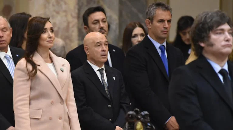 victoria-villarruel-se-refirio-al-desplante-que-le-hizo-javier-milei-durante-el-tedeum-yo-siempre-saludo-foto-x-vickyvillarruel-WINF65KBRJGNPBDXKHDE7JGM3Q