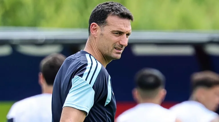 lionel-scaloni-tiene-un-sueldo-anual-muy-bajo-en-funcion-de-otros-entrenadores-y-mas-considerando-que-es-el-dt-campeon-del-mundo-foto-efe-UBDFWHMZ5ZEKPHHHG5R7FNIYBU